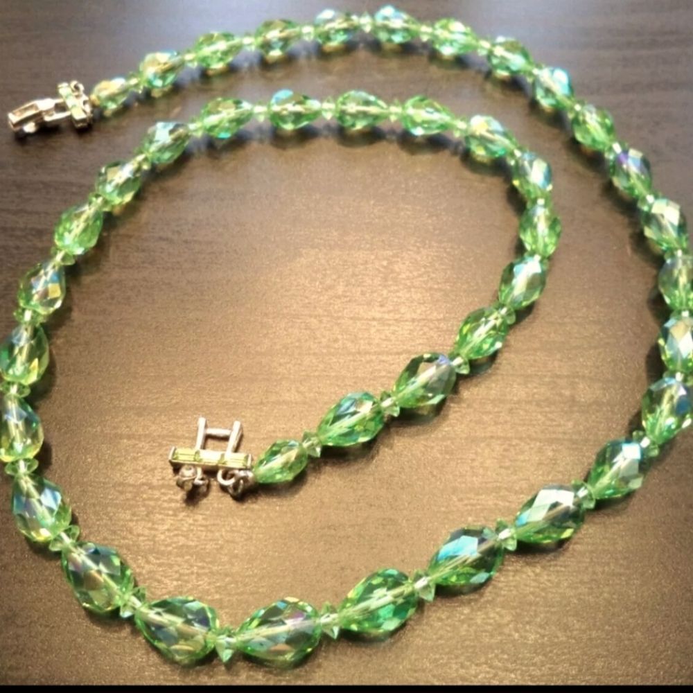 *RARE* VINTAGE ESTATE SIGNED VENDOME AB GREEN GLASS 25" NECKLACE